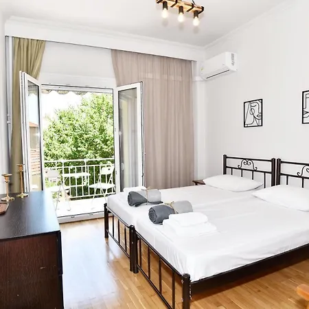Downtown 10 * Kavala